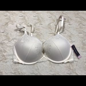 Ambrielle Lace Plunge Push-up Ivory Bra 38D NWT